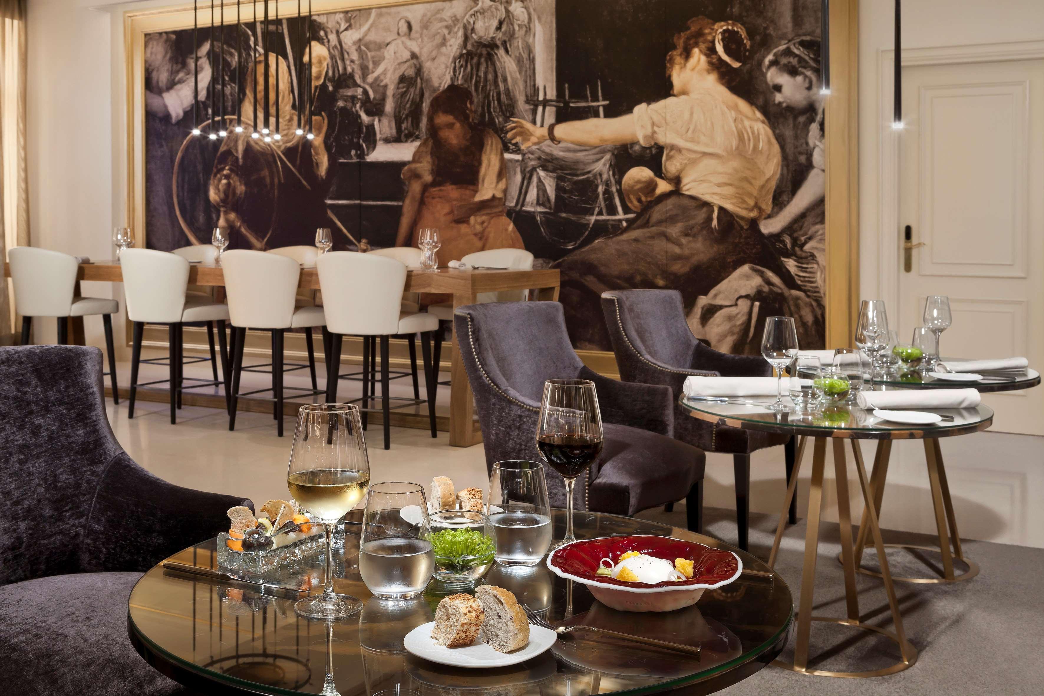 Palacio de los Duques Gran Meliá - The Leading Hotels of the World Madrid Esterno foto The dining room at the restaurant