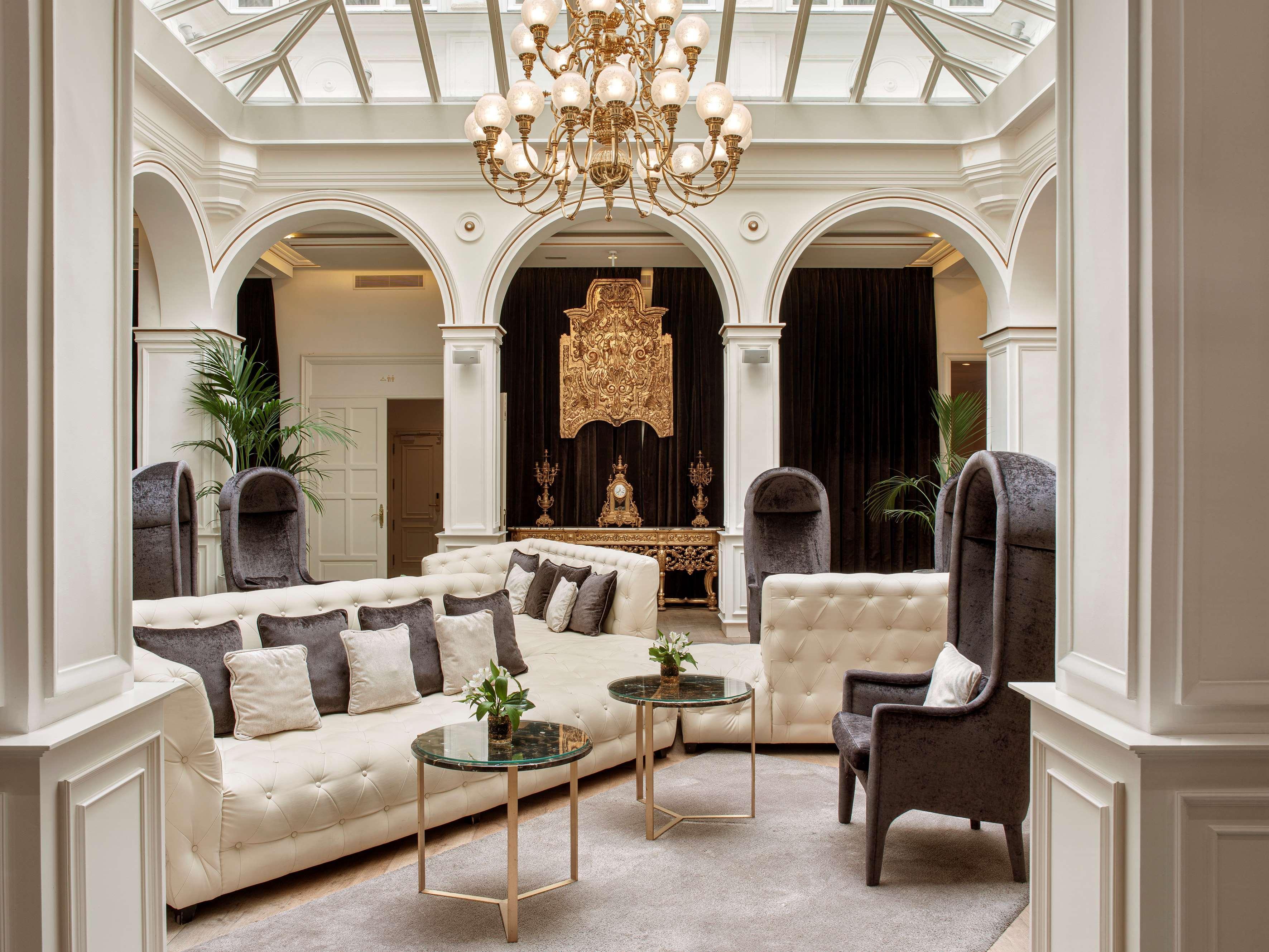 Palacio de los Duques Gran Meliá - The Leading Hotels of the World Madrid Esterno foto The lobby