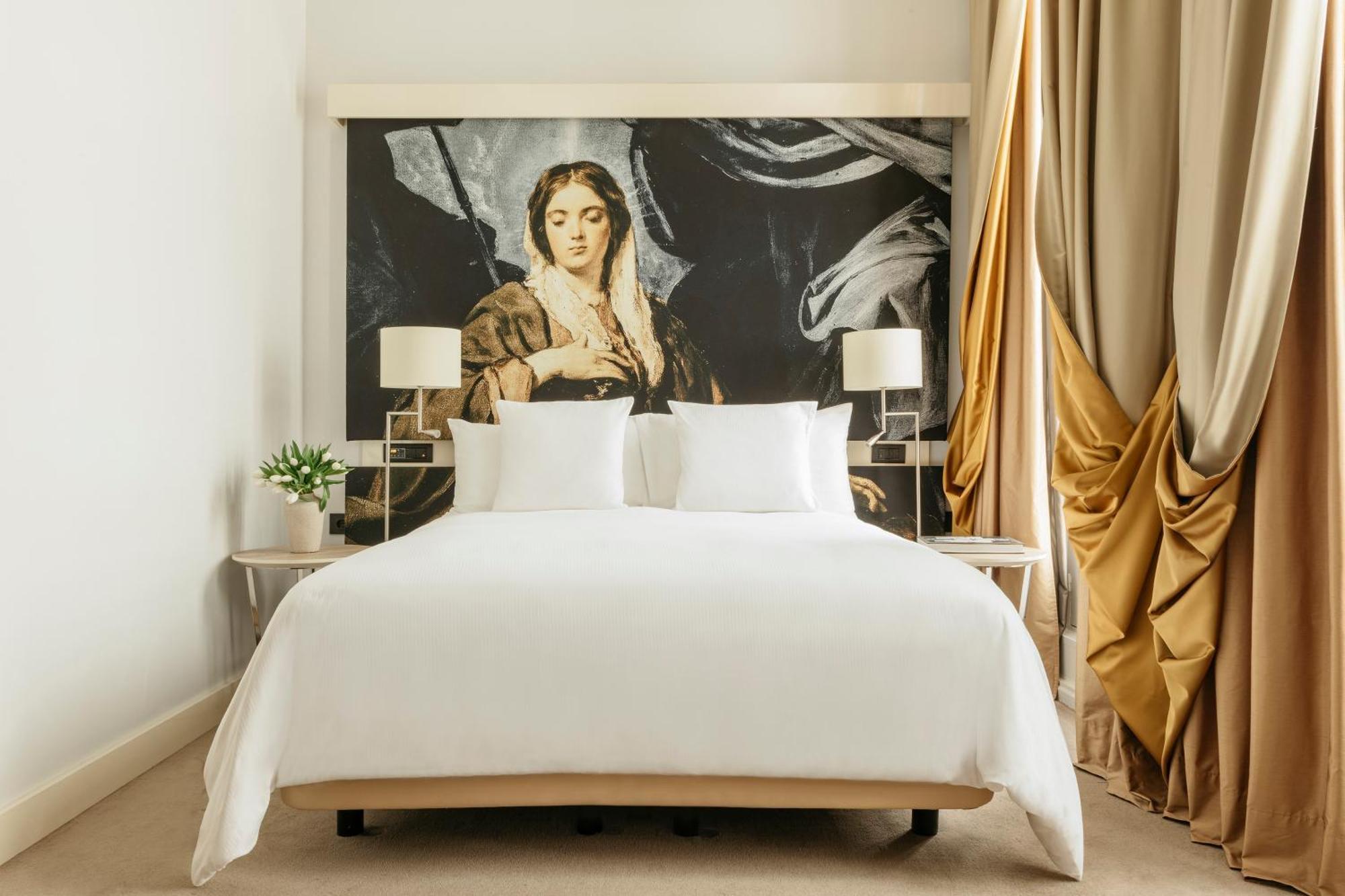 Palacio de los Duques Gran Meliá - The Leading Hotels of the World Madrid Esterno foto A bedroom at the hotel